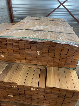Ca. 346x Guyana Teak Planken Geschaafd, 27x70mm, lengte 168/155cm, 178